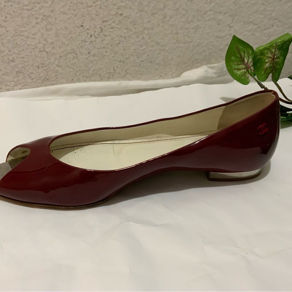 Chanel Vintage Flats 2007 Collection by Karl Lagerfeld Burgundy Patent Leather - Picture 2 of 14